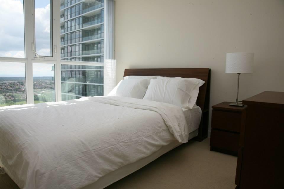 Accurate Plus Furnished Apartment- Brickstone Mews 미시소거 객실 사진
