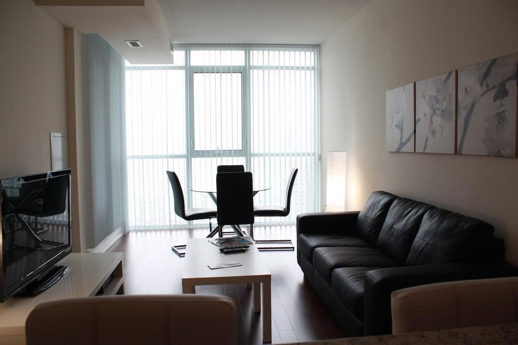 Accurate Plus Furnished Apartment- Brickstone Mews 미시소거 객실 사진