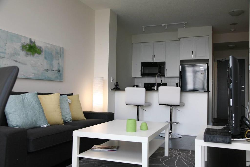 Accurate Plus Furnished Apartment- Brickstone Mews 미시소거 객실 사진