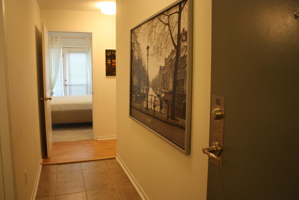 Accurate Plus Furnished Apartment- Brickstone Mews 미시소거 객실 사진